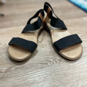 Tommy Bahama Sandals